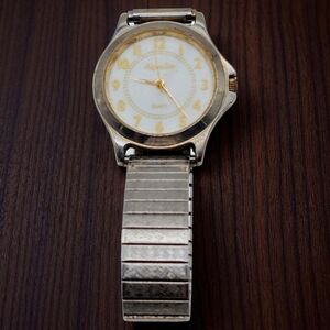 Aqualute Quartz Silver and Gold Analog Watch